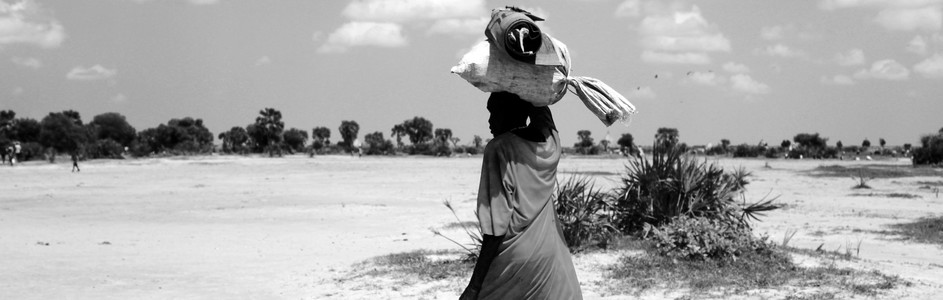 A woman displaced by violent conflict in Jonglei State.  (الصورة: The Niles | Waakhe Simon Wudu)